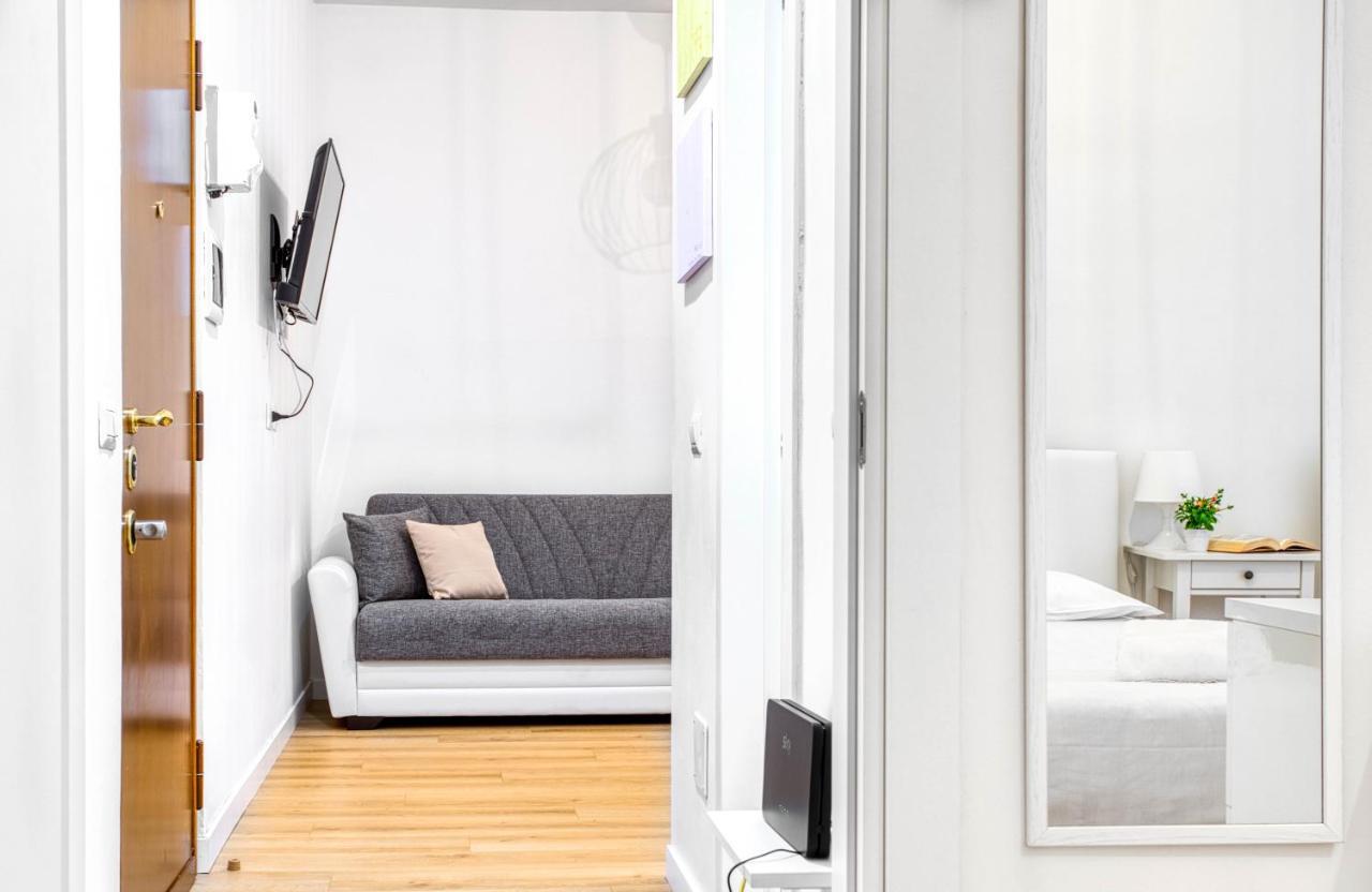Joivy Warm And Inviting Flat With Balcony Διαμέρισμα Μιλάνο Εξωτερικό φωτογραφία