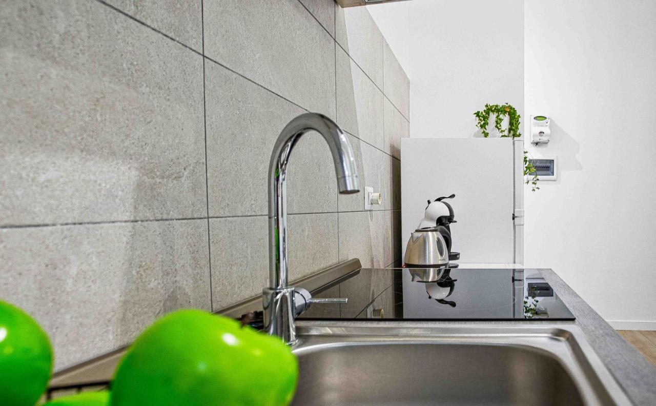 Joivy Warm And Inviting Flat With Balcony Διαμέρισμα Μιλάνο Εξωτερικό φωτογραφία